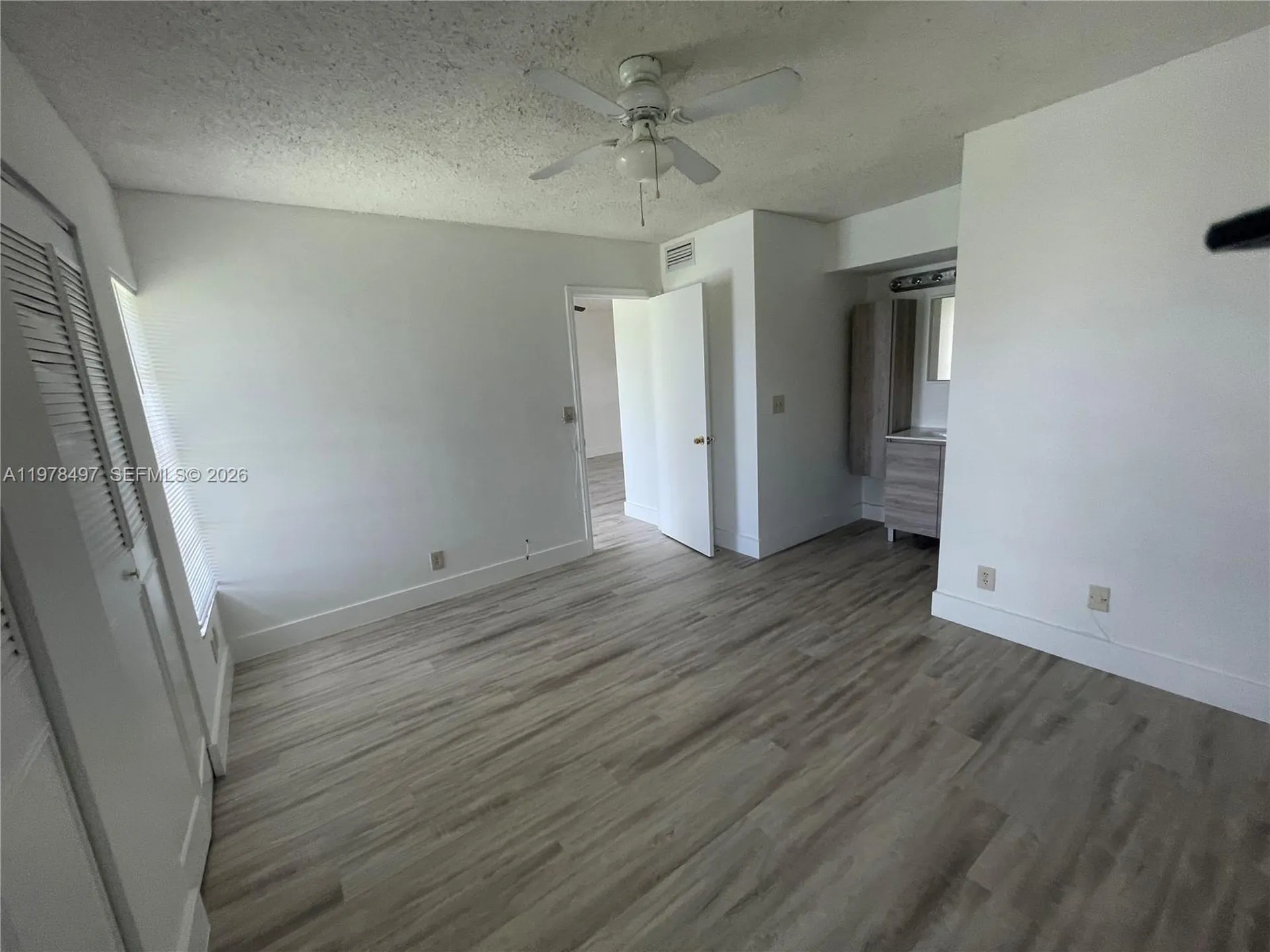 918 Twin Lakes Drive Coral Springs FL 33071
