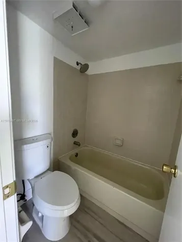 918 Twin Lakes Drive Coral Springs FL 33071