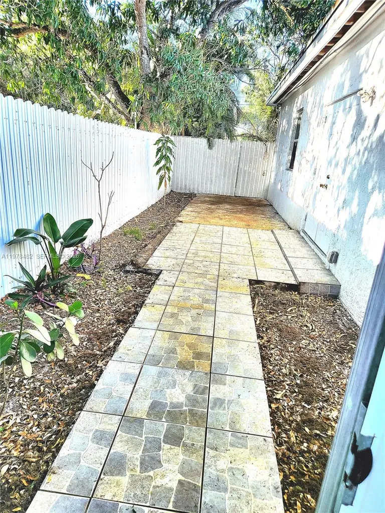 415 NW 132nd Street North Miami FL 33168