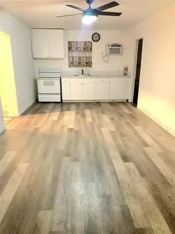 415 NW 132nd Street North Miami FL 33168