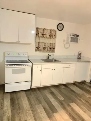 415 NW 132nd Street North Miami FL 33168