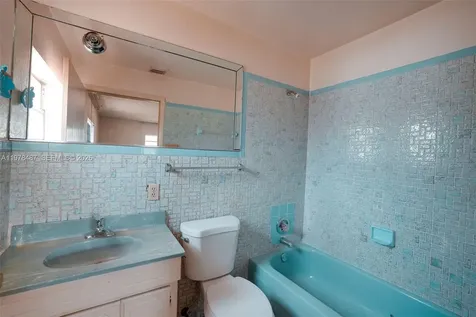 4531 SW 20th Street West Park FL 33023