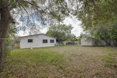 4531 SW 20th Street West Park FL 33023