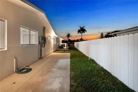 11012 SW 117th Street Miami FL 33176