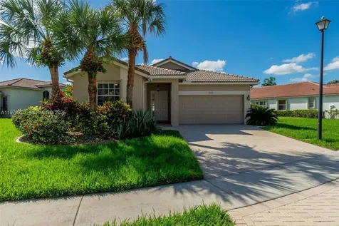 2675 Clipper Circle West Palm Beach FL 33411