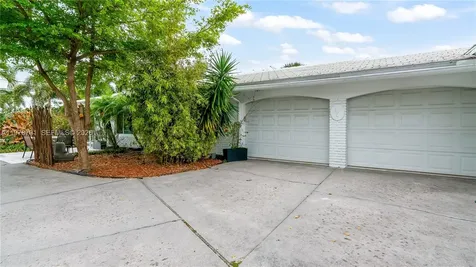4512 Seagrape Drive Lauderdale By The Sea FL 33308