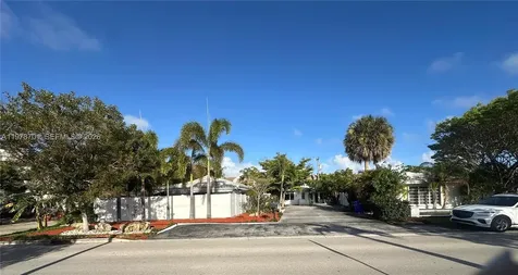 4512 Seagrape Drive Lauderdale By The Sea FL 33308