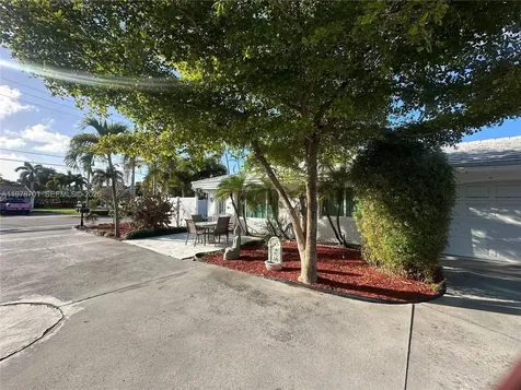 4512 Seagrape Drive Lauderdale By The Sea FL 33308