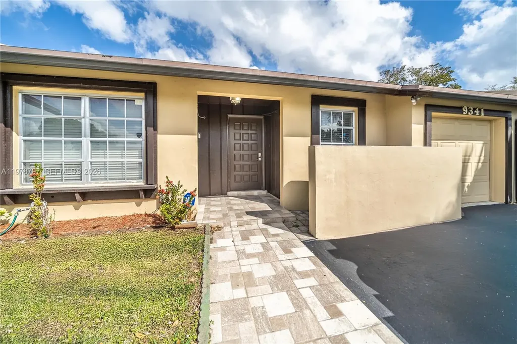 9341 E Fern Lane Miramar FL 33025