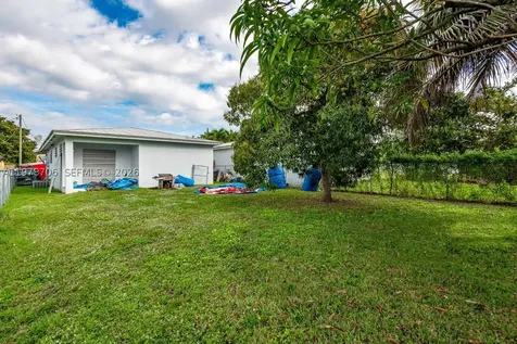 10338 SW 180th Street #2 Miami FL 33157