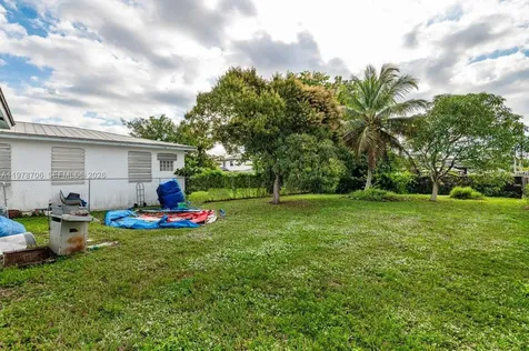 10338 SW 180th Street #2 Miami FL 33157