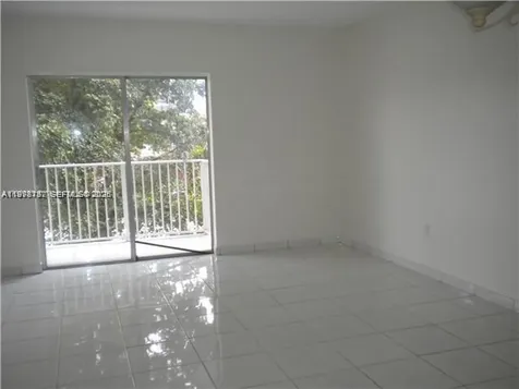 260 NW 107th Avenue Miami FL 33172