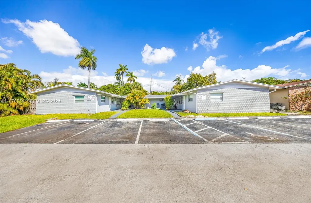 355 NW 32nd Street Oakland Park FL 33309