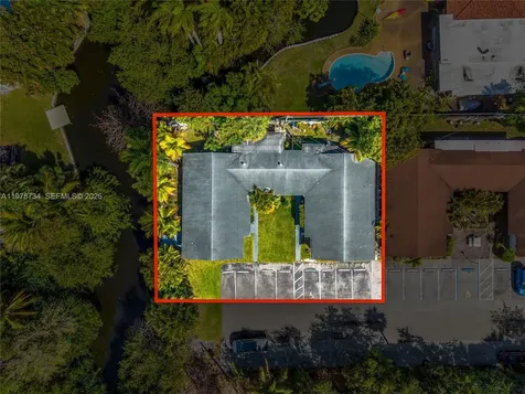 355 NW 32nd Street Oakland Park FL 33309