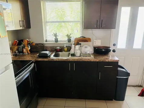 355 NW 32nd Street Oakland Park FL 33309