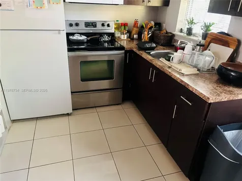 355 NW 32nd Street Oakland Park FL 33309