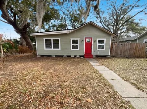 244 S Rhodes Mount Dora FL 32757