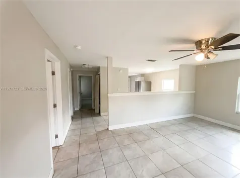 244 S Rhodes Mount Dora FL 32757