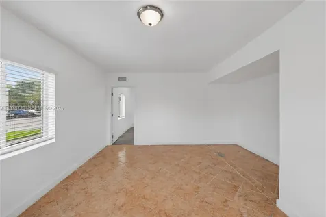 475 NW 84th Terrace Miami FL 33150