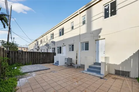 475 NW 84th Terrace Miami FL 33150