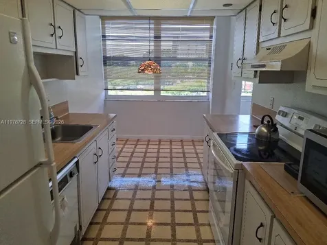 1300 St Charles Place Pembroke Pines FL 33026
