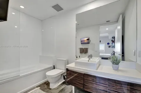 1100 Biscayne Boulevard Miami FL 33132