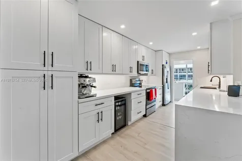 3050 NE 48th Street Fort Lauderdale FL 33308