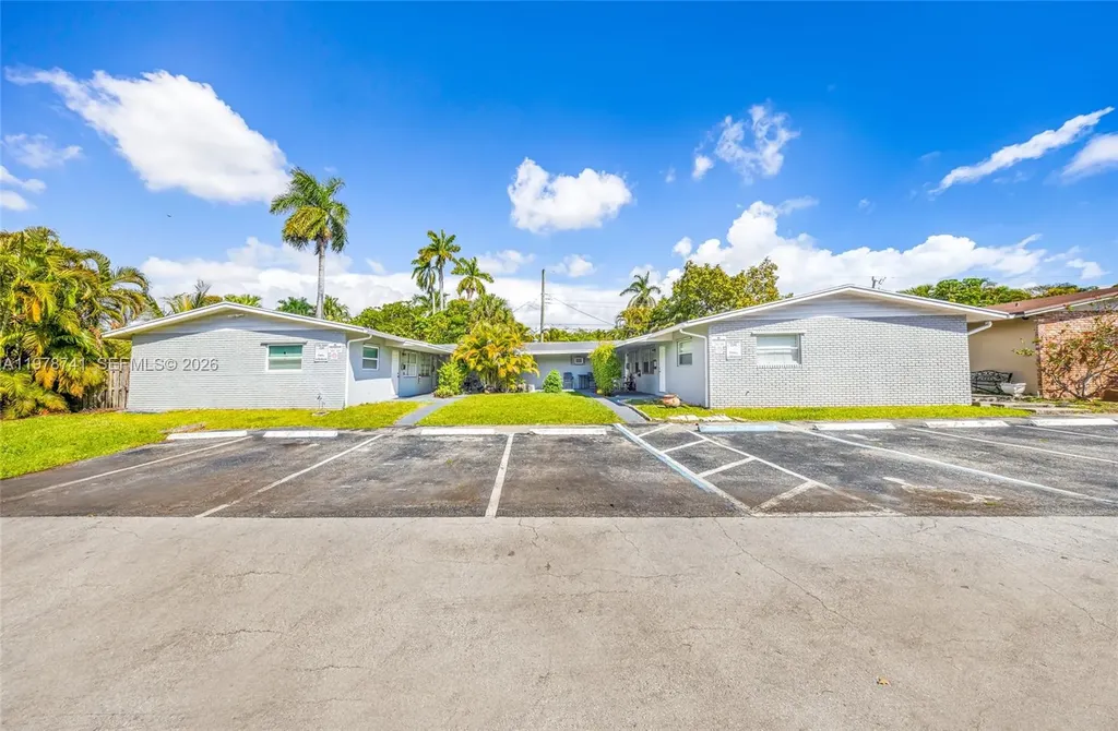 355 NW 32nd Street Oakland Park FL 33309
