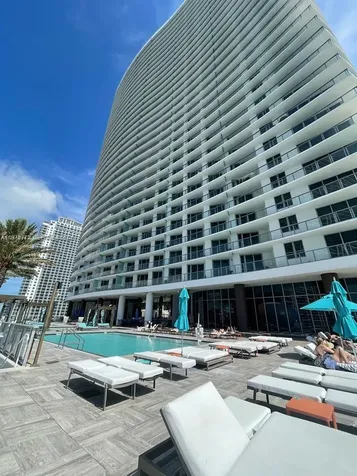 4111 S Ocean Drive Hollywood FL 33019