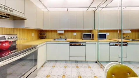 2500 Parkview Drive Hallandale Beach FL 33009