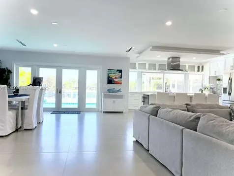6890 Winged Foot Drive Hialeah FL 33015