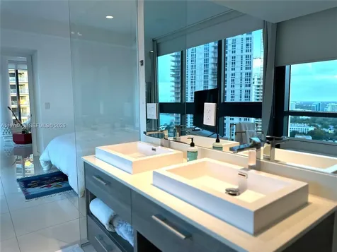 650 NE 32nd Street Miami FL 33137
