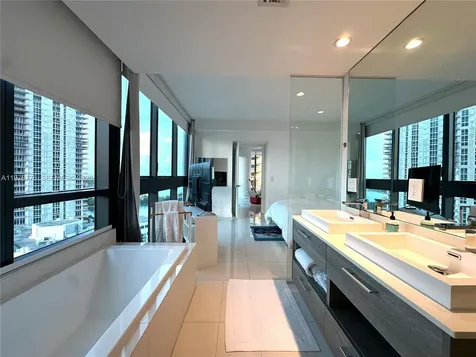 650 NE 32nd Street Miami FL 33137