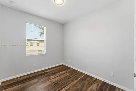 4032 NW 11th Street Lauderhill FL 33313