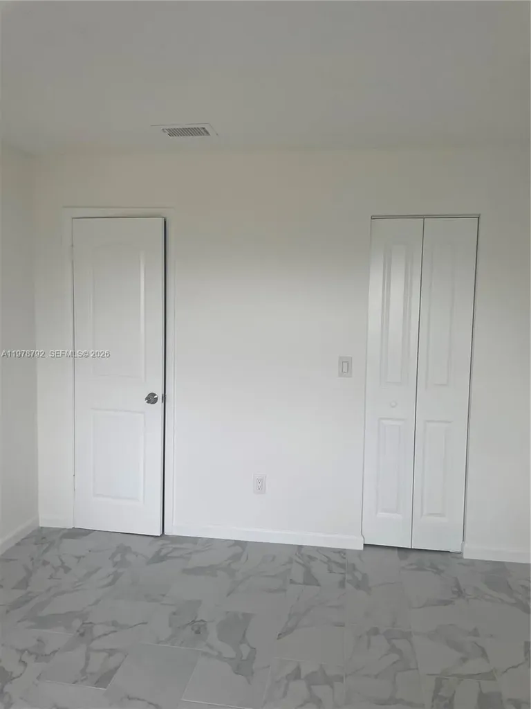 20725 NE 8th Court Miami FL 33179