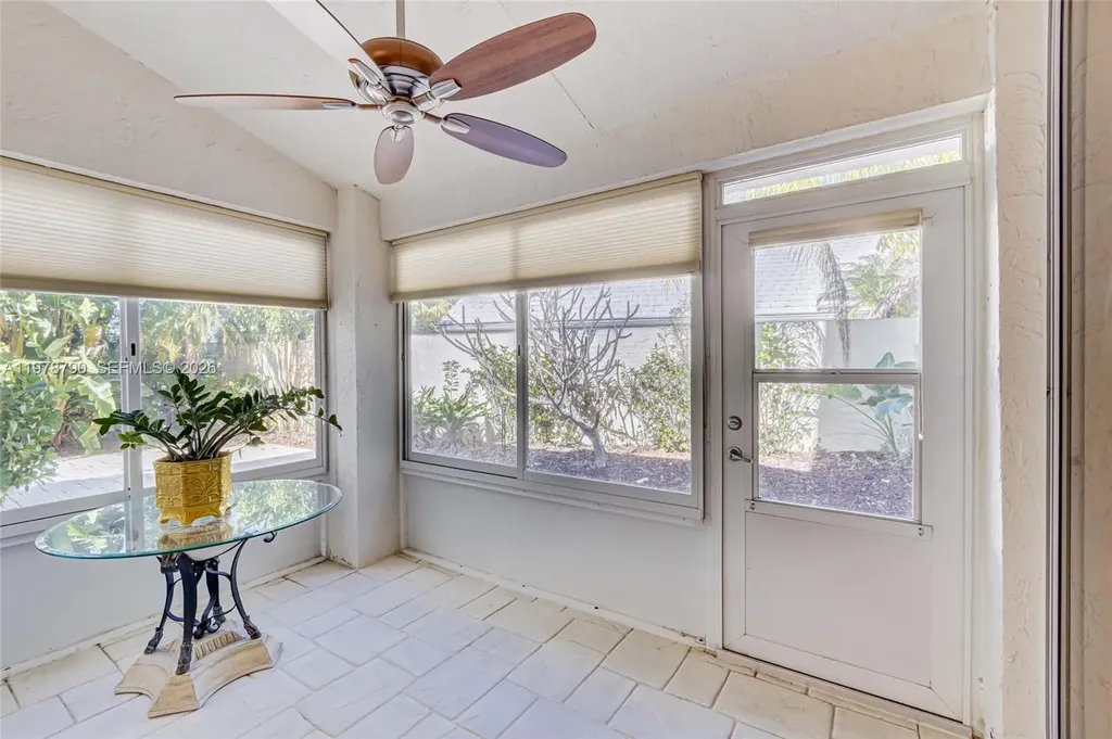 30 Windsor Lane Palm Beach Gardens FL 33418