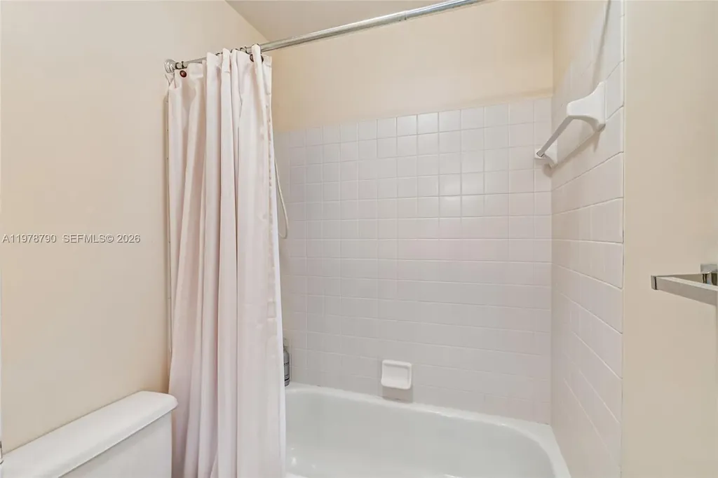 30 Windsor Lane Palm Beach Gardens FL 33418