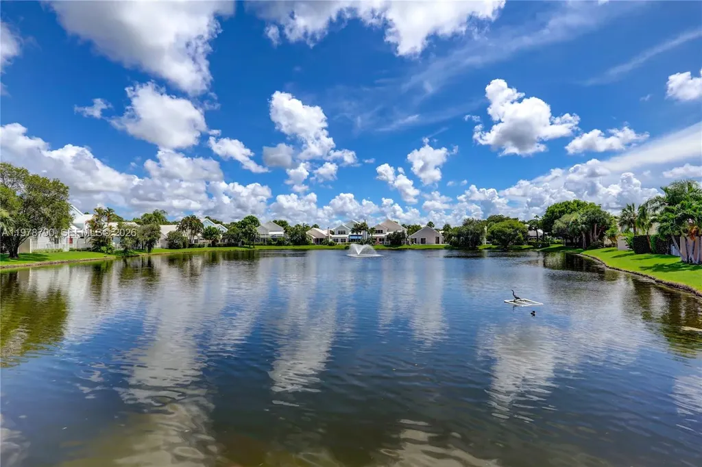 30 Windsor Lane Palm Beach Gardens FL 33418