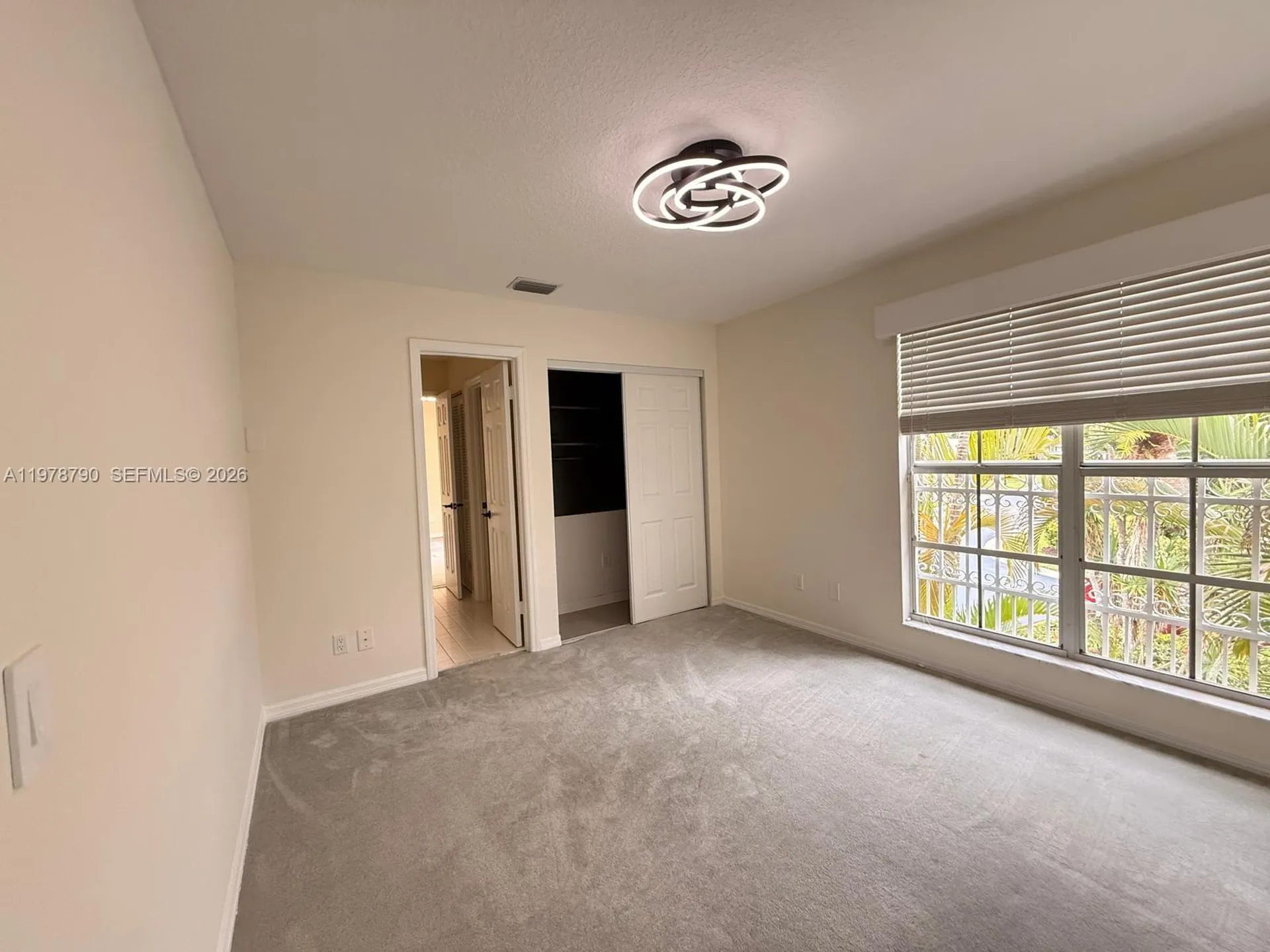 30 Windsor Lane Palm Beach Gardens FL 33418