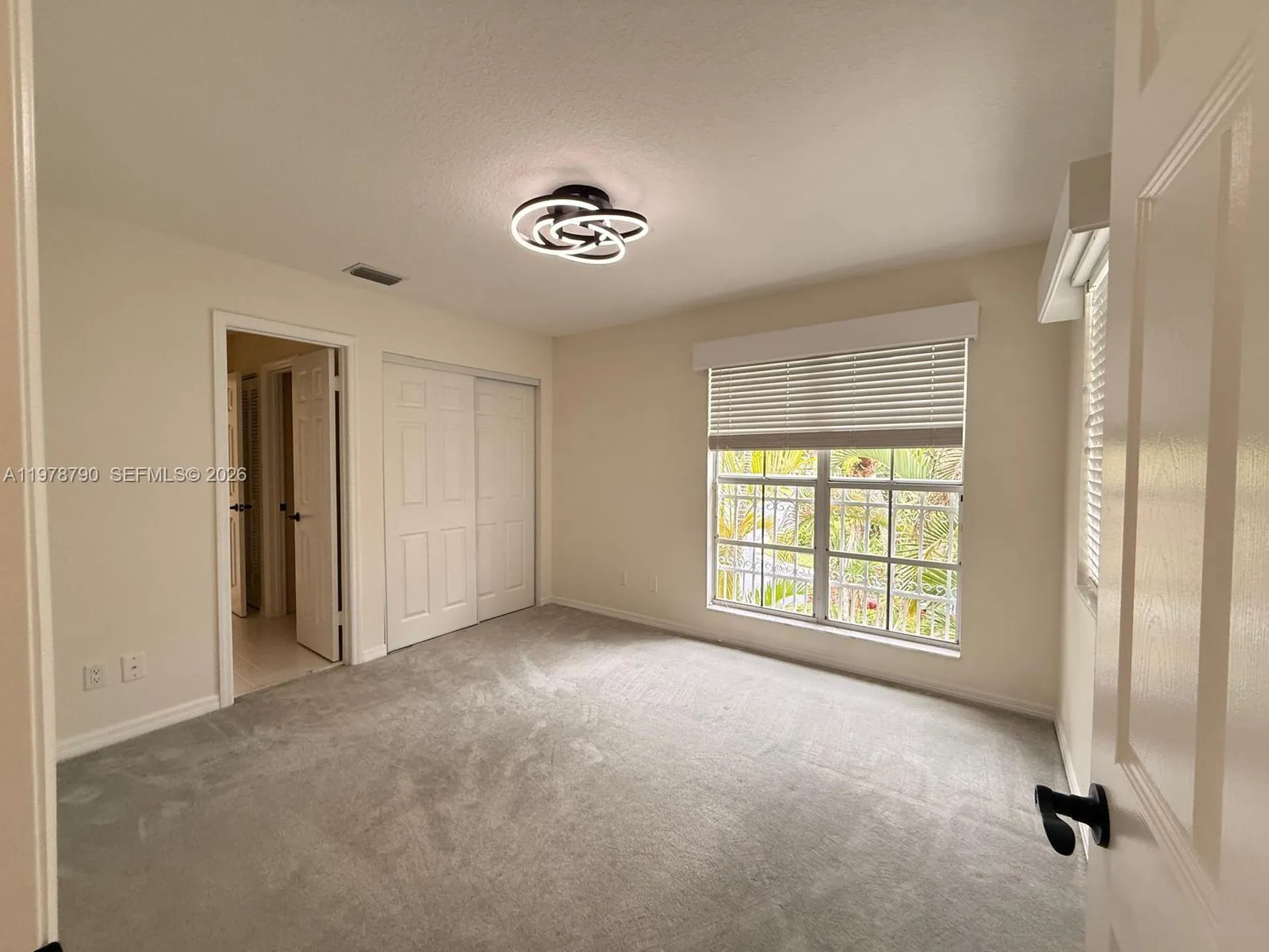 30 Windsor Lane Palm Beach Gardens FL 33418