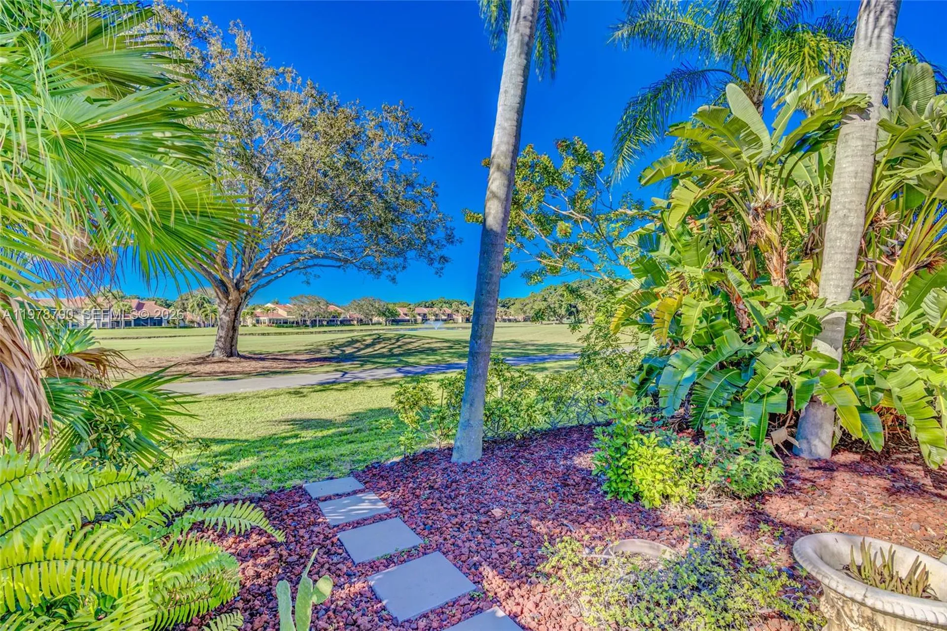 30 Windsor Lane Palm Beach Gardens FL 33418