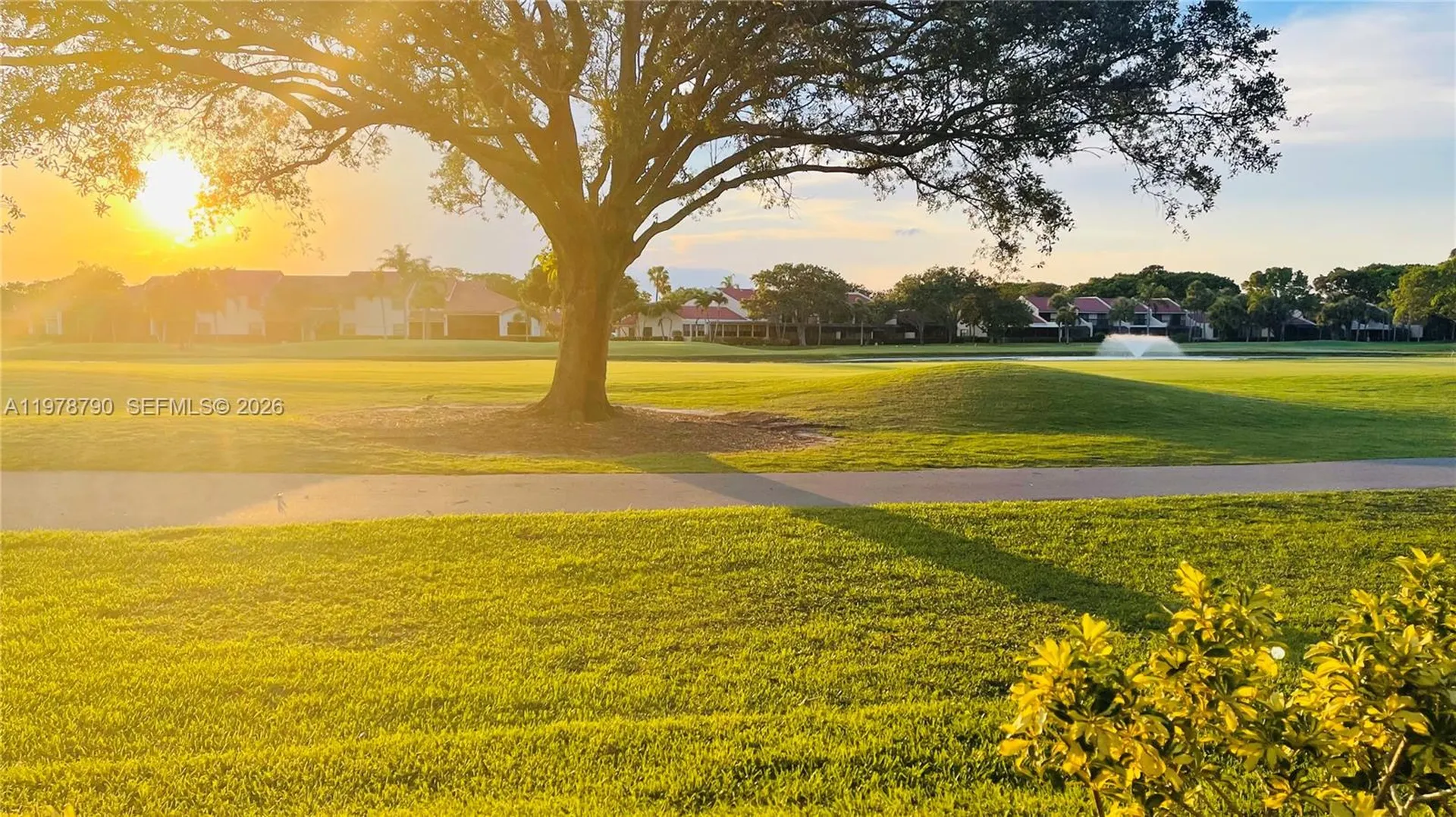 30 Windsor Lane Palm Beach Gardens FL 33418