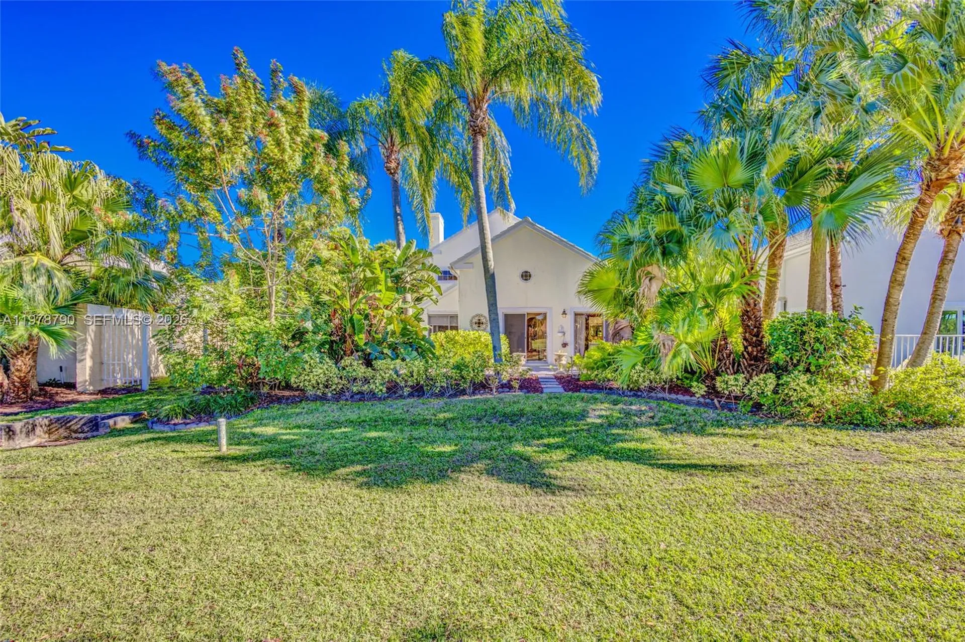 30 Windsor Lane Palm Beach Gardens FL 33418