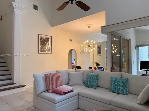 30 Windsor Lane Palm Beach Gardens FL 33418