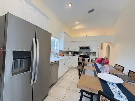 30 Windsor Lane Palm Beach Gardens FL 33418