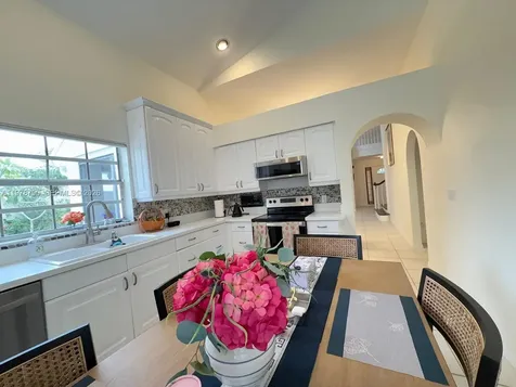 30 Windsor Lane Palm Beach Gardens FL 33418