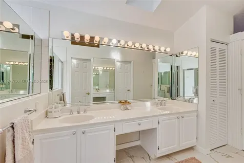 30 Windsor Lane Palm Beach Gardens FL 33418