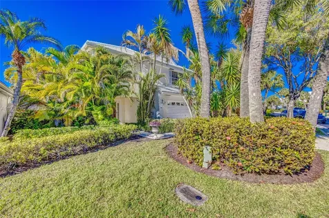 30 Windsor Lane Palm Beach Gardens FL 33418
