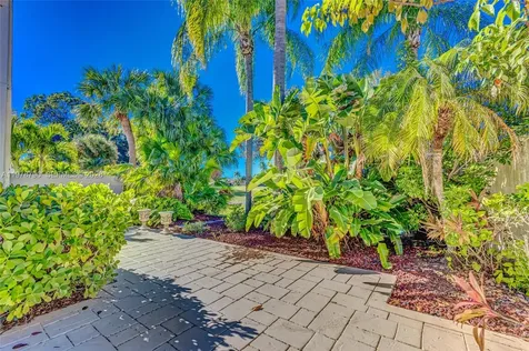 30 Windsor Lane Palm Beach Gardens FL 33418