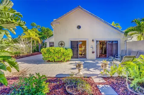 30 Windsor Lane Palm Beach Gardens FL 33418